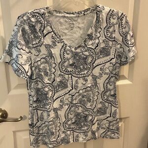 Chico's Monochrome Paisley Short Sleeve Top